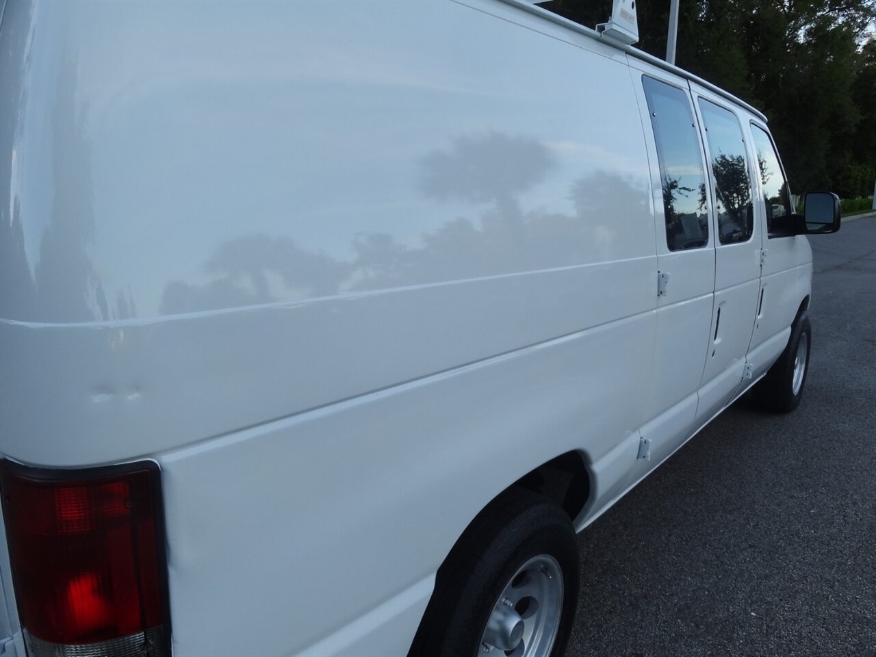 2006 Ford E-150   - Photo 13 - Deland, FL 32720