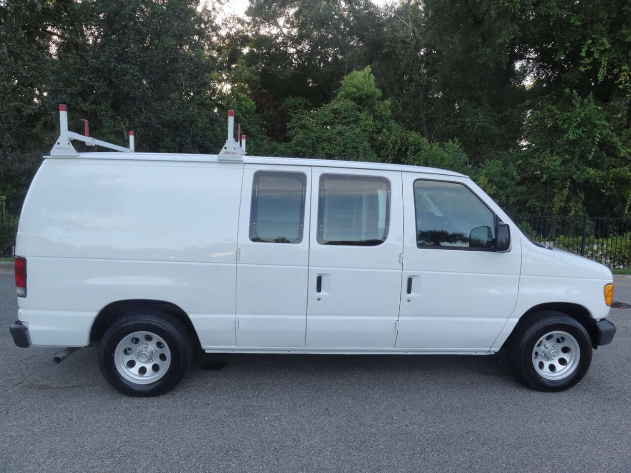 2006 Ford E-150   - Photo 16 - Deland, FL 32720