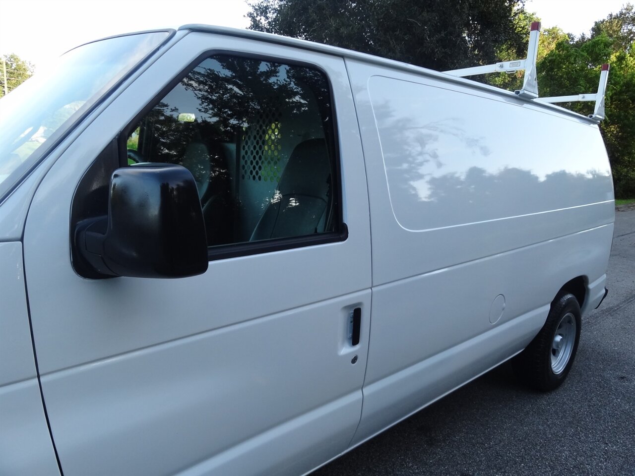 2006 Ford E-150   - Photo 11 - Deland, FL 32720
