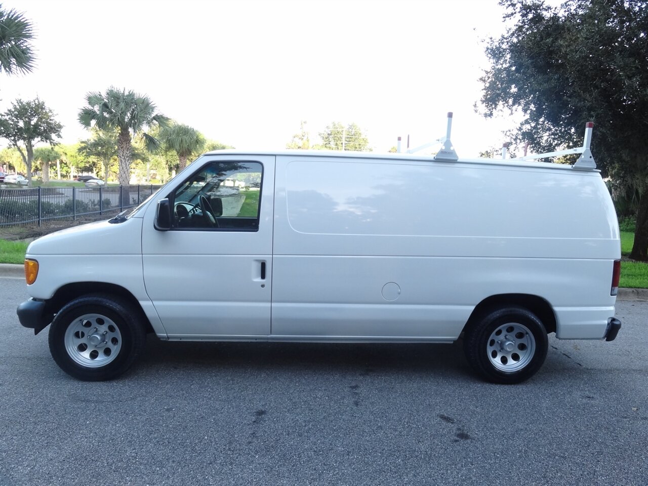 2006 Ford E-150   - Photo 17 - Deland, FL 32720