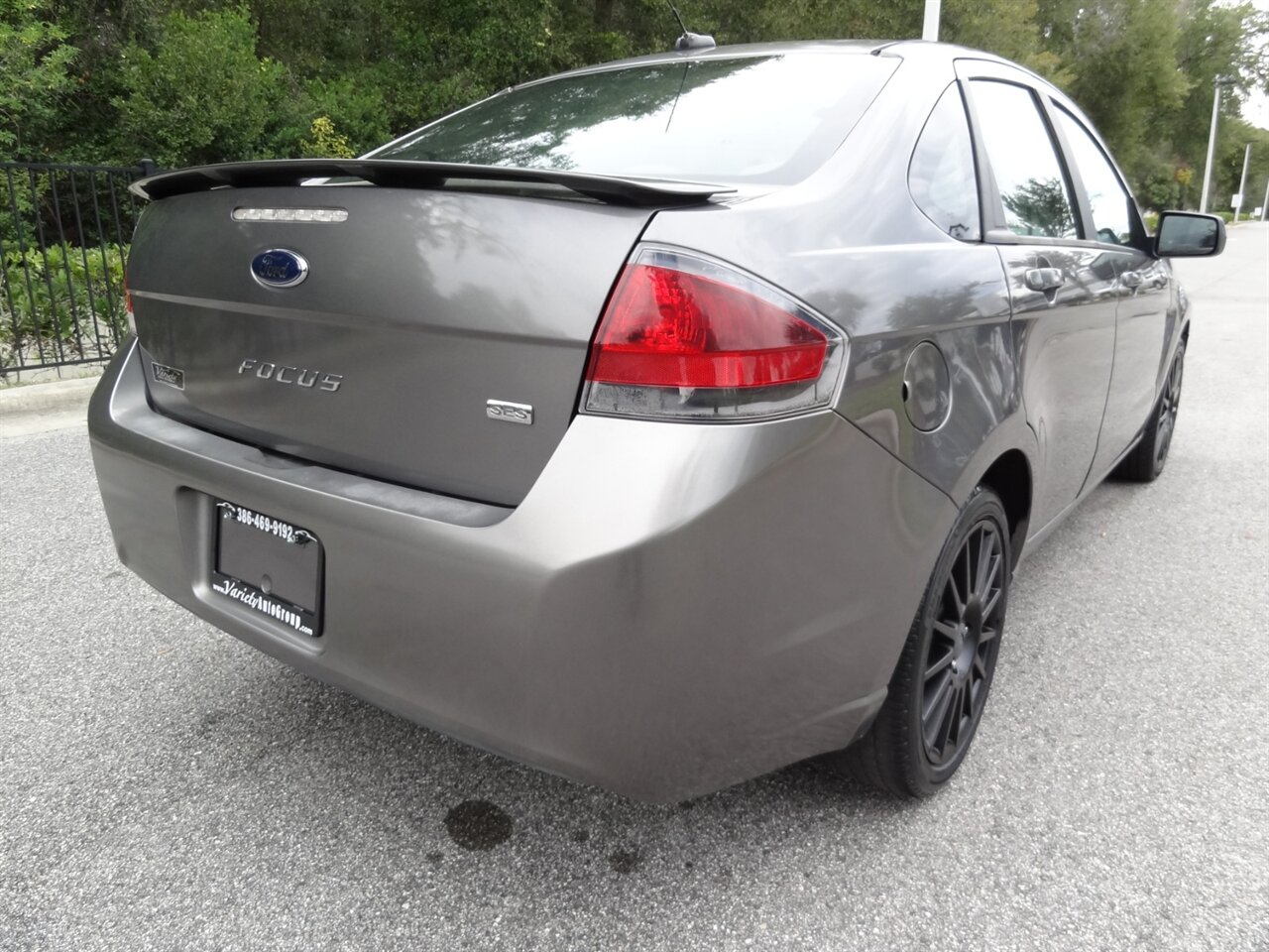 2011 Ford Focus Sport SES   - Photo 3 - Deland, FL 32720