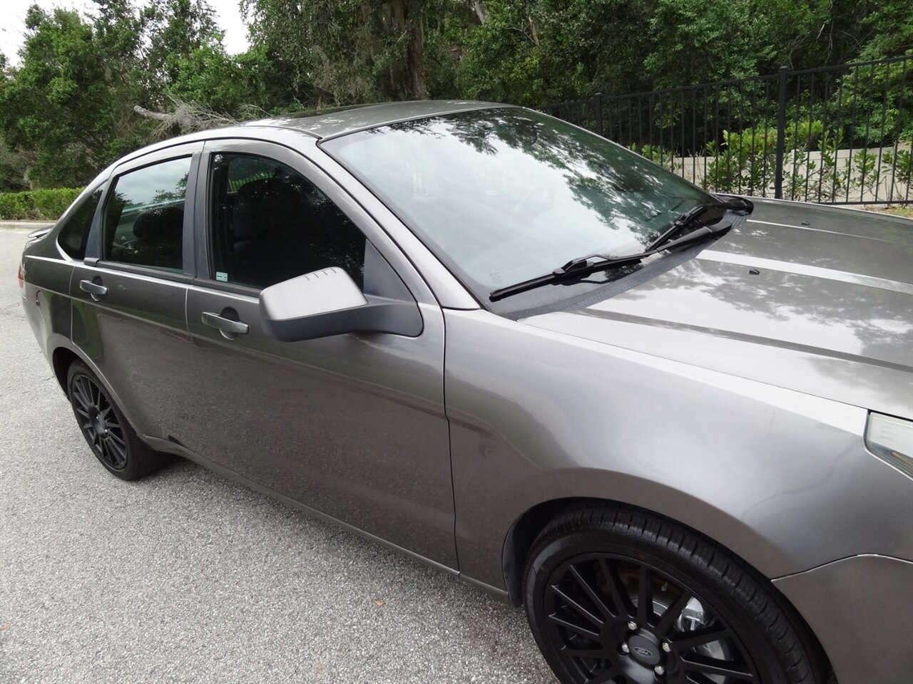 2011 Ford Focus Sport SES   - Photo 9 - Deland, FL 32720