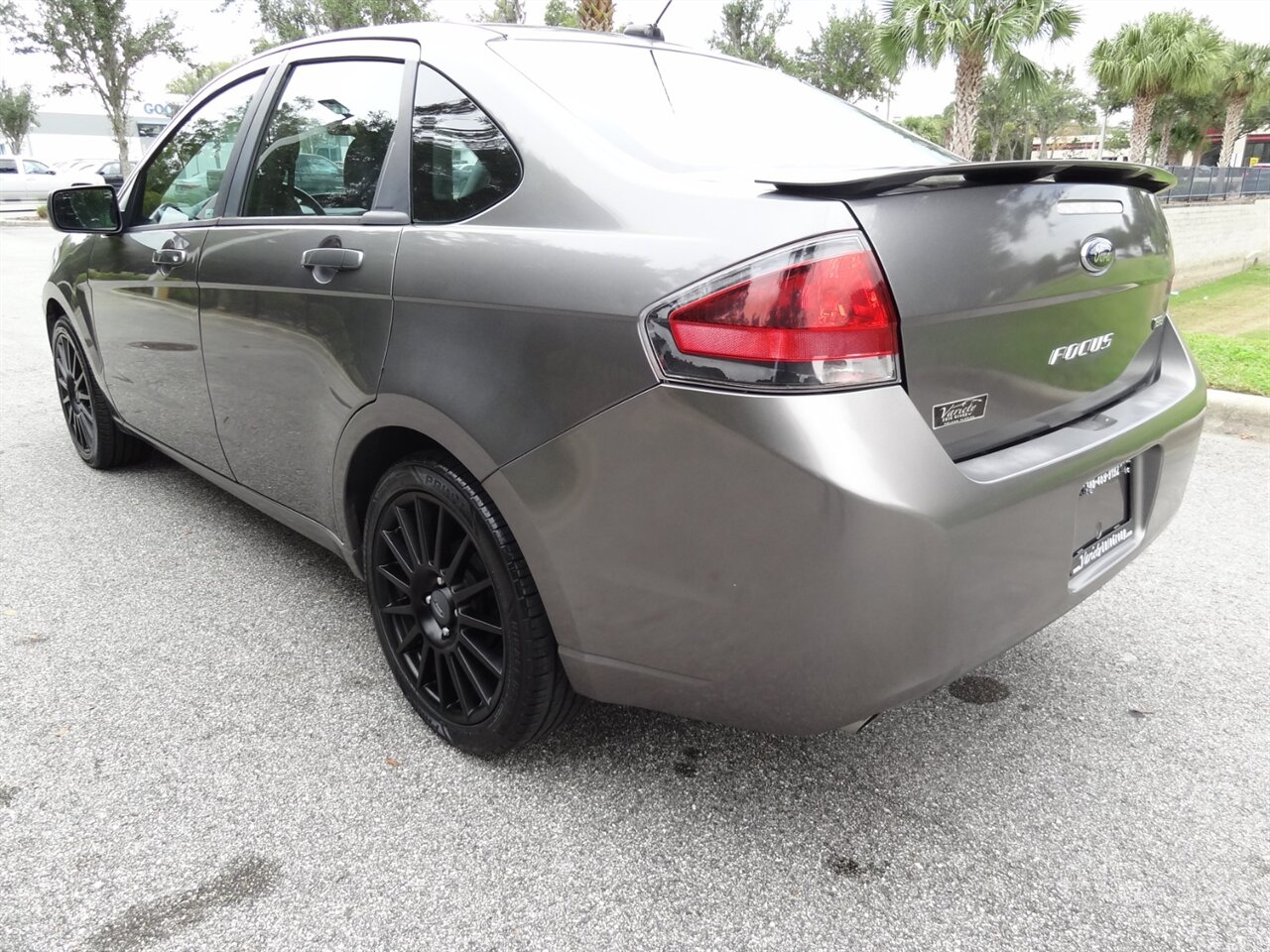 2011 Ford Focus Sport SES   - Photo 4 - Deland, FL 32720