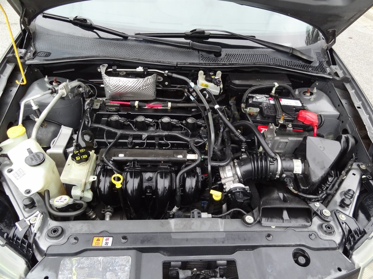 2011 Ford Focus Sport SES   - Photo 28 - Deland, FL 32720