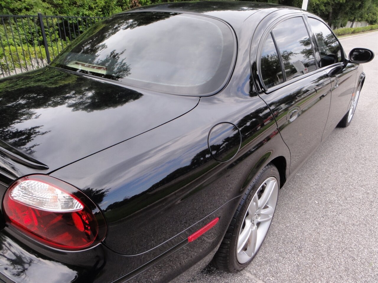 2005 Jaguar S-Type R Premium - Photo 15 - Deland, FL 32720