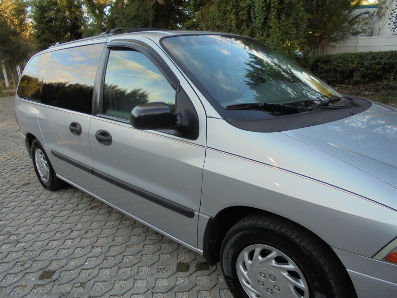 2002 Ford Windstar LX  Wheelchair lift/Handicap - Photo 8 - Deland, FL 32720