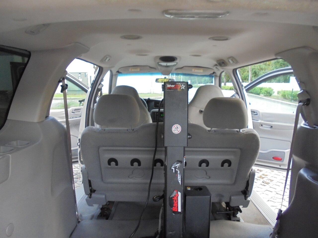 2002 Ford Windstar LX  Wheelchair lift/Handicap - Photo 32 - Deland, FL 32720