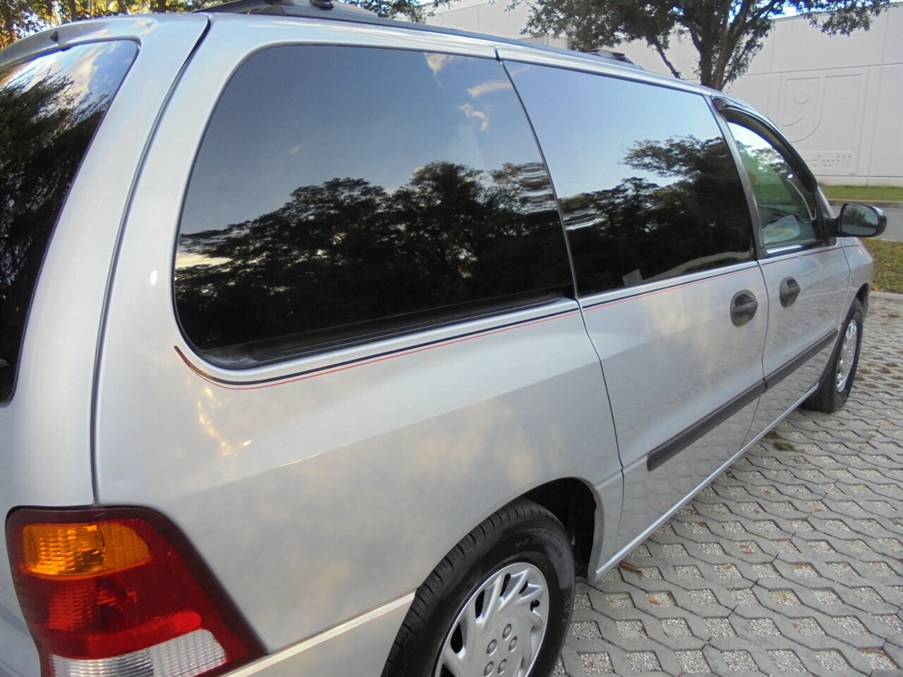 2002 Ford Windstar LX  Wheelchair lift/Handicap - Photo 12 - Deland, FL 32720