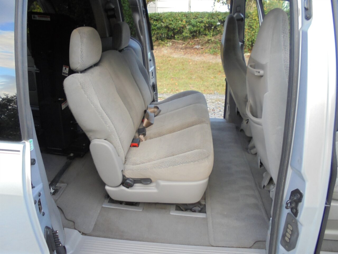 2002 Ford Windstar LX  Wheelchair lift/Handicap - Photo 38 - Deland, FL 32720