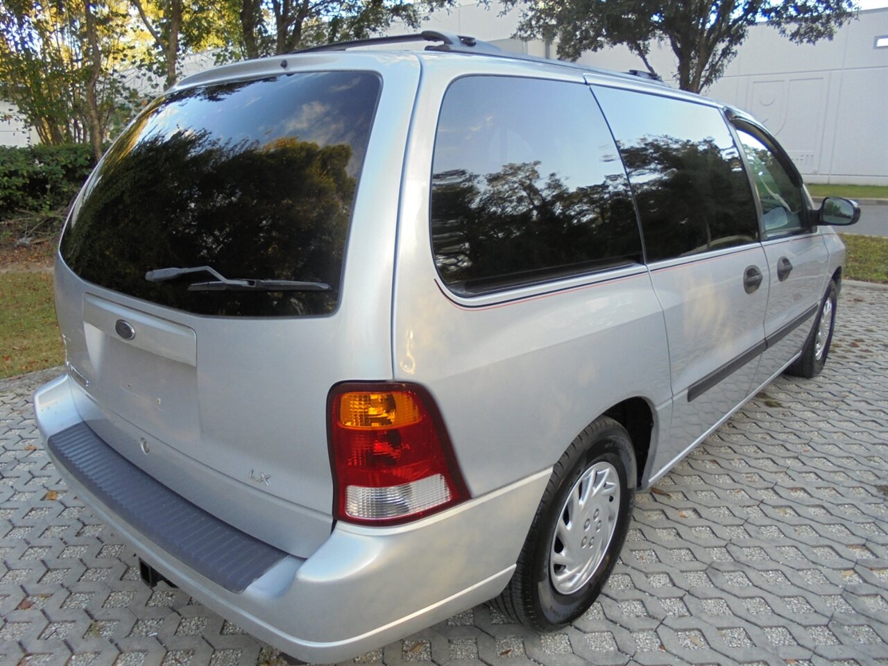 2002 Ford Windstar LX  Wheelchair lift/Handicap - Photo 3 - Deland, FL 32720