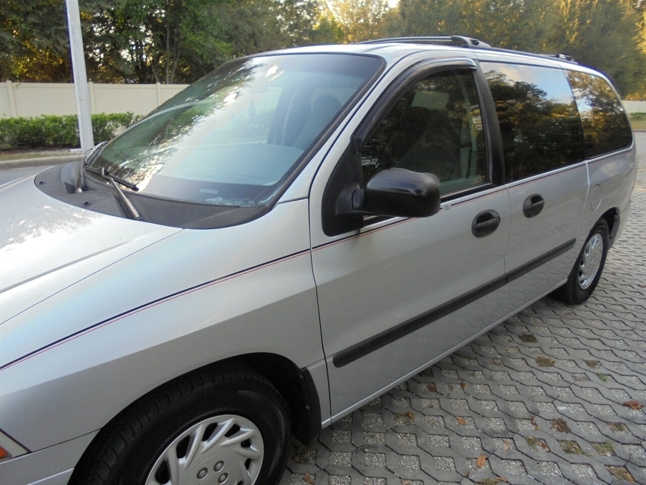 2002 Ford Windstar LX  Wheelchair lift/Handicap - Photo 9 - Deland, FL 32720