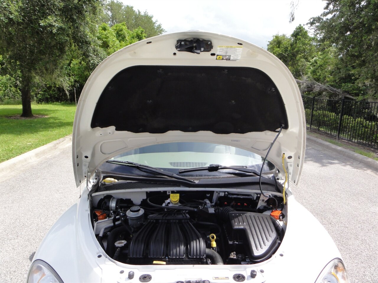 2008 Chrysler PT Cruiser Convertible - Photo 36 - Deland, FL 32720