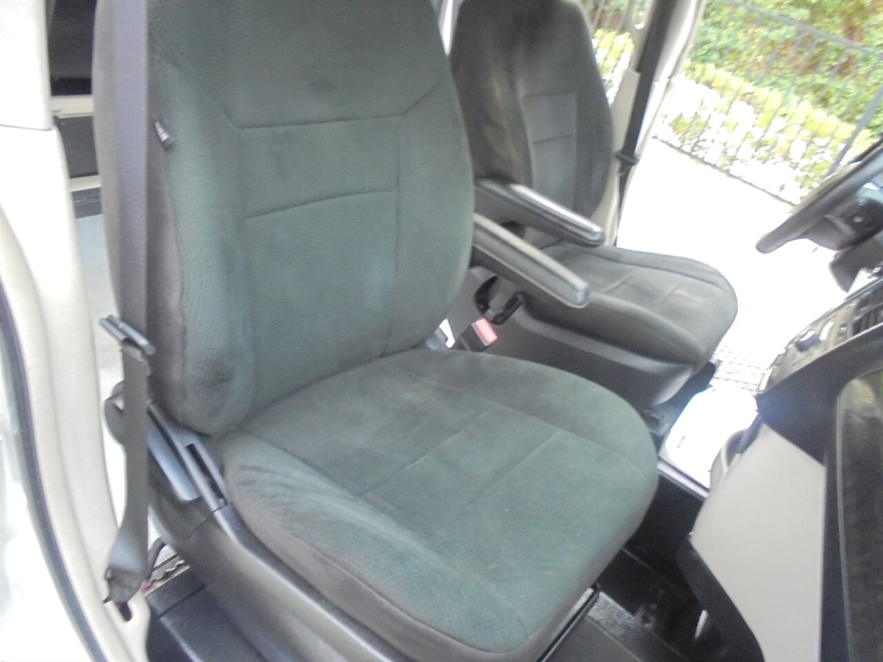 2012 Dodge Grand Caravan Crew  BraunAbility handicap van - Photo 38 - Deland, FL 32720