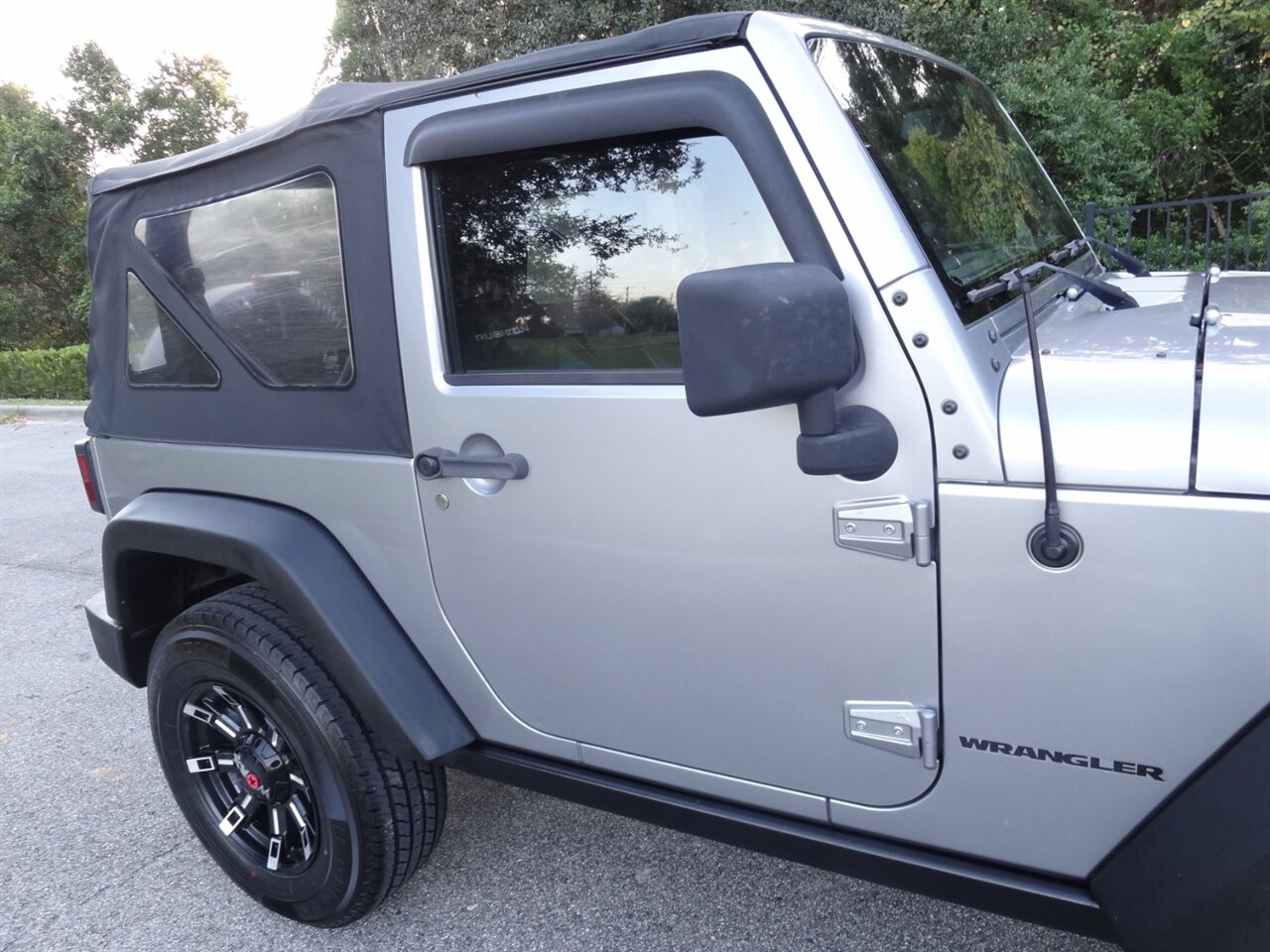 2014 Jeep Wrangler Rubicon - Photo 10 - Deland, FL 32720