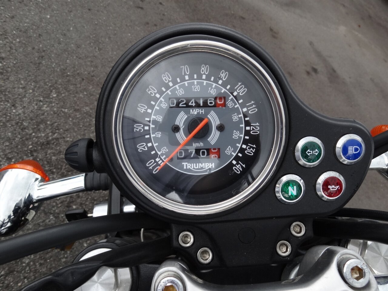2008 Triumph Bonneville   - Photo 2 - Deland, FL 32720