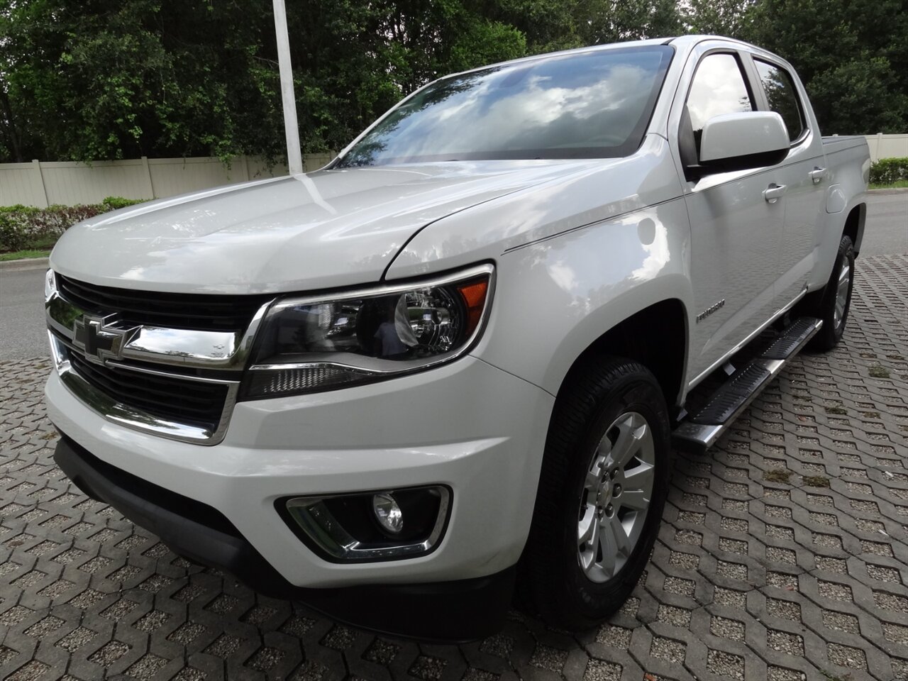 2019 Chevrolet Colorado LT Crew cab - Photo 2 - Deland, FL 32720