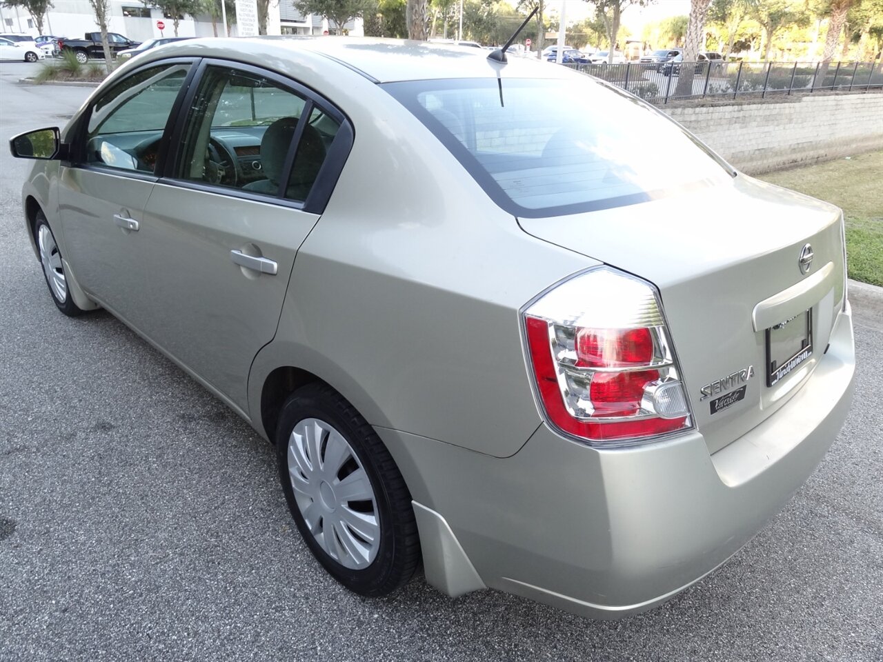 2008 Nissan Sentra 2.0   - Photo 4 - Deland, FL 32720