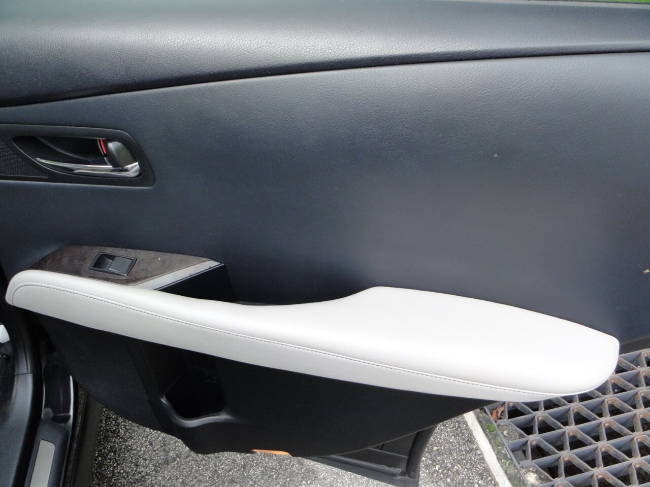 2013 Lexus RX 450h Premium - Photo 38 - Deland, FL 32720