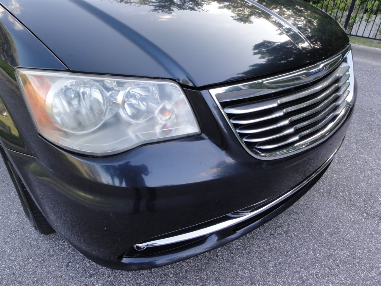 2014 Chrysler Town & Country Touring   - Photo 6 - Deland, FL 32720