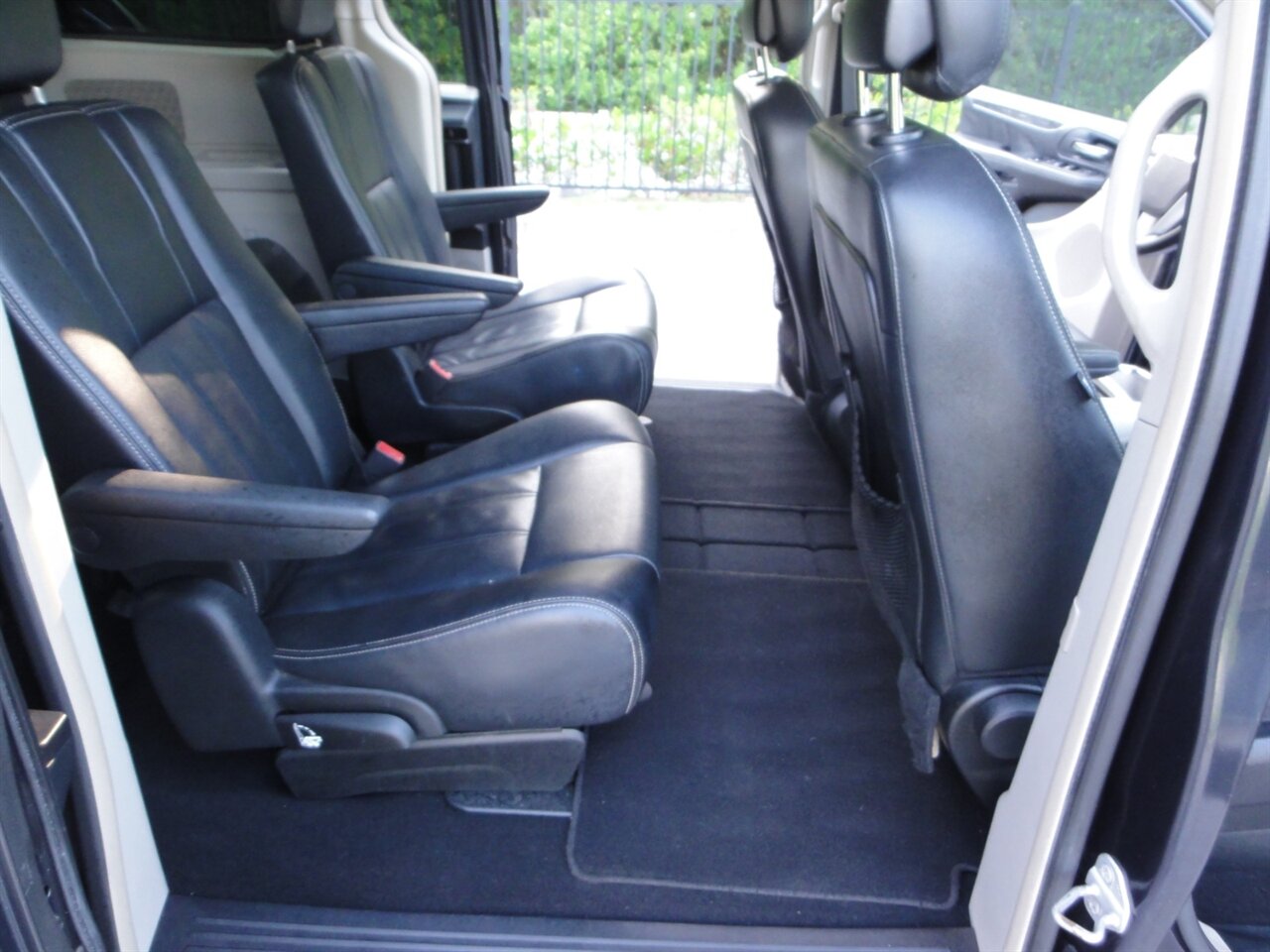 2014 Chrysler Town & Country Touring   - Photo 39 - Deland, FL 32720