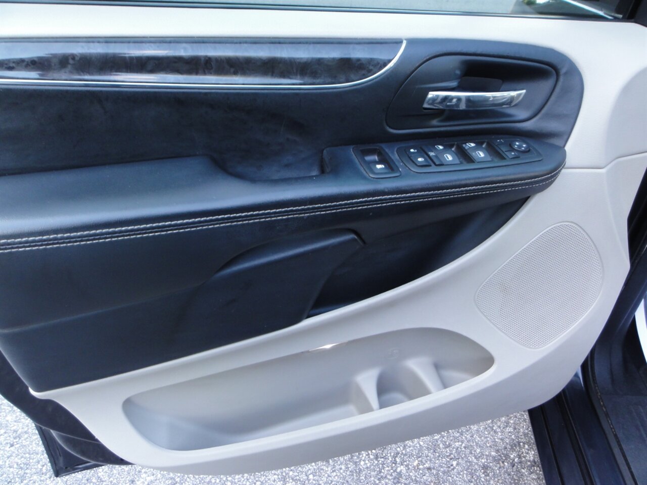 2014 Chrysler Town & Country Touring   - Photo 27 - Deland, FL 32720
