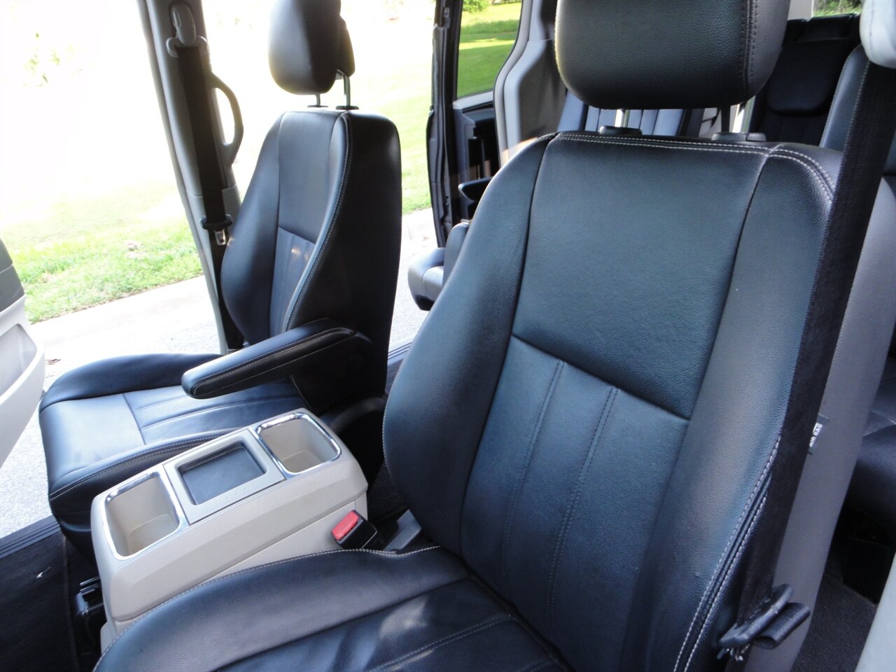 2014 Chrysler Town & Country Touring   - Photo 30 - Deland, FL 32720