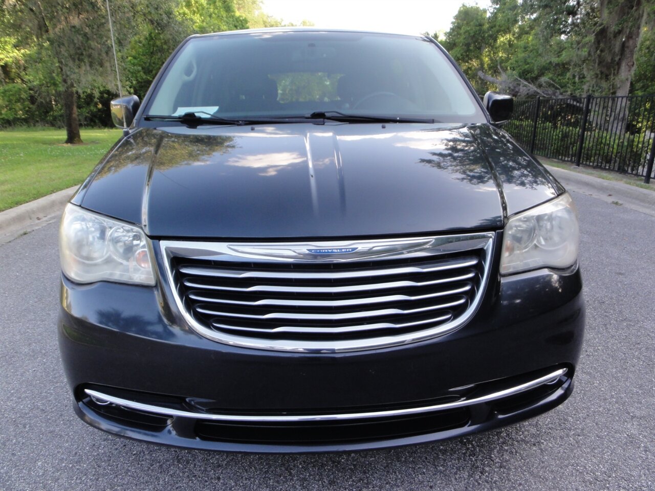 2014 Chrysler Town & Country Touring   - Photo 5 - Deland, FL 32720