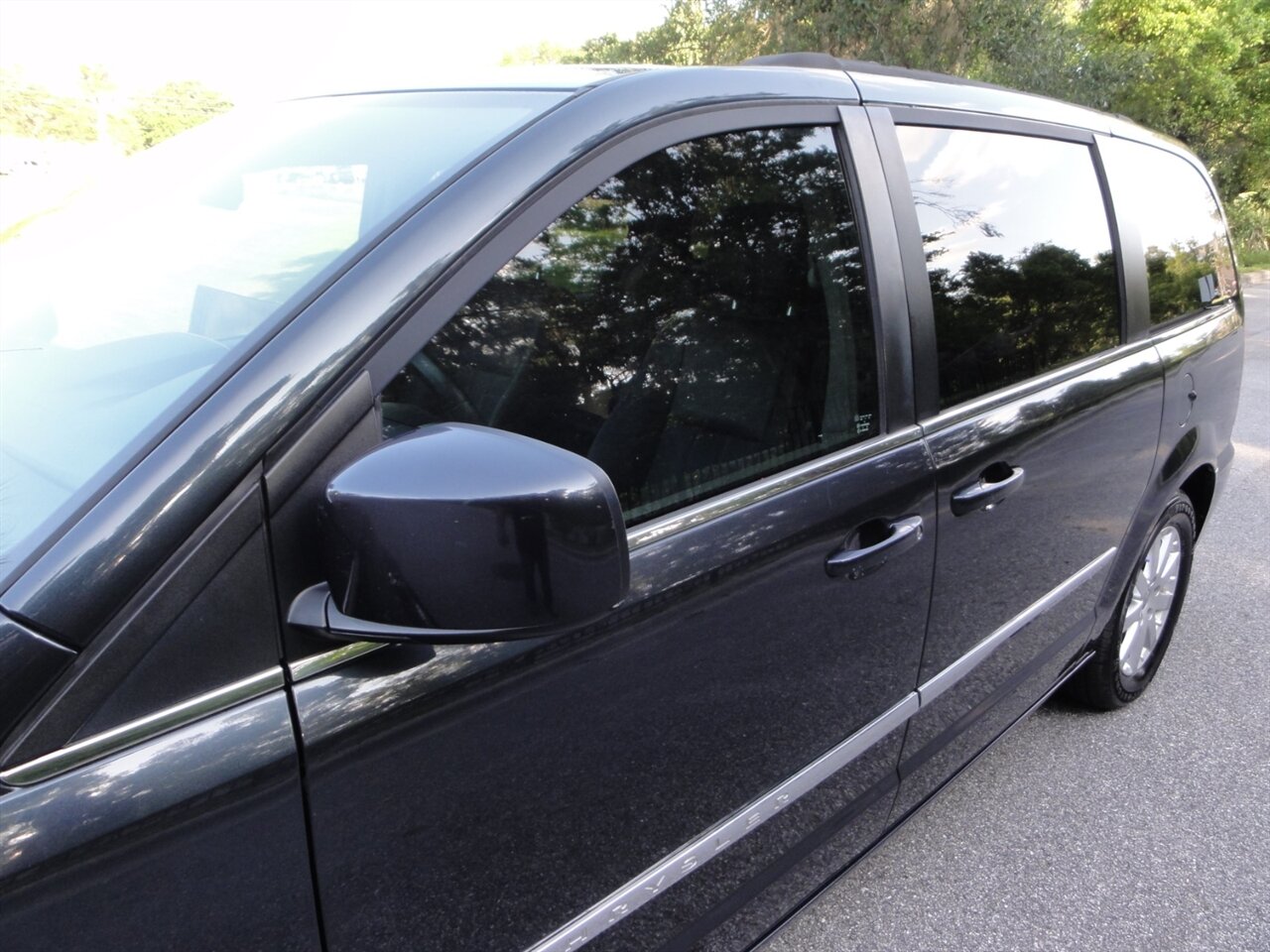 2014 Chrysler Town & Country Touring   - Photo 11 - Deland, FL 32720