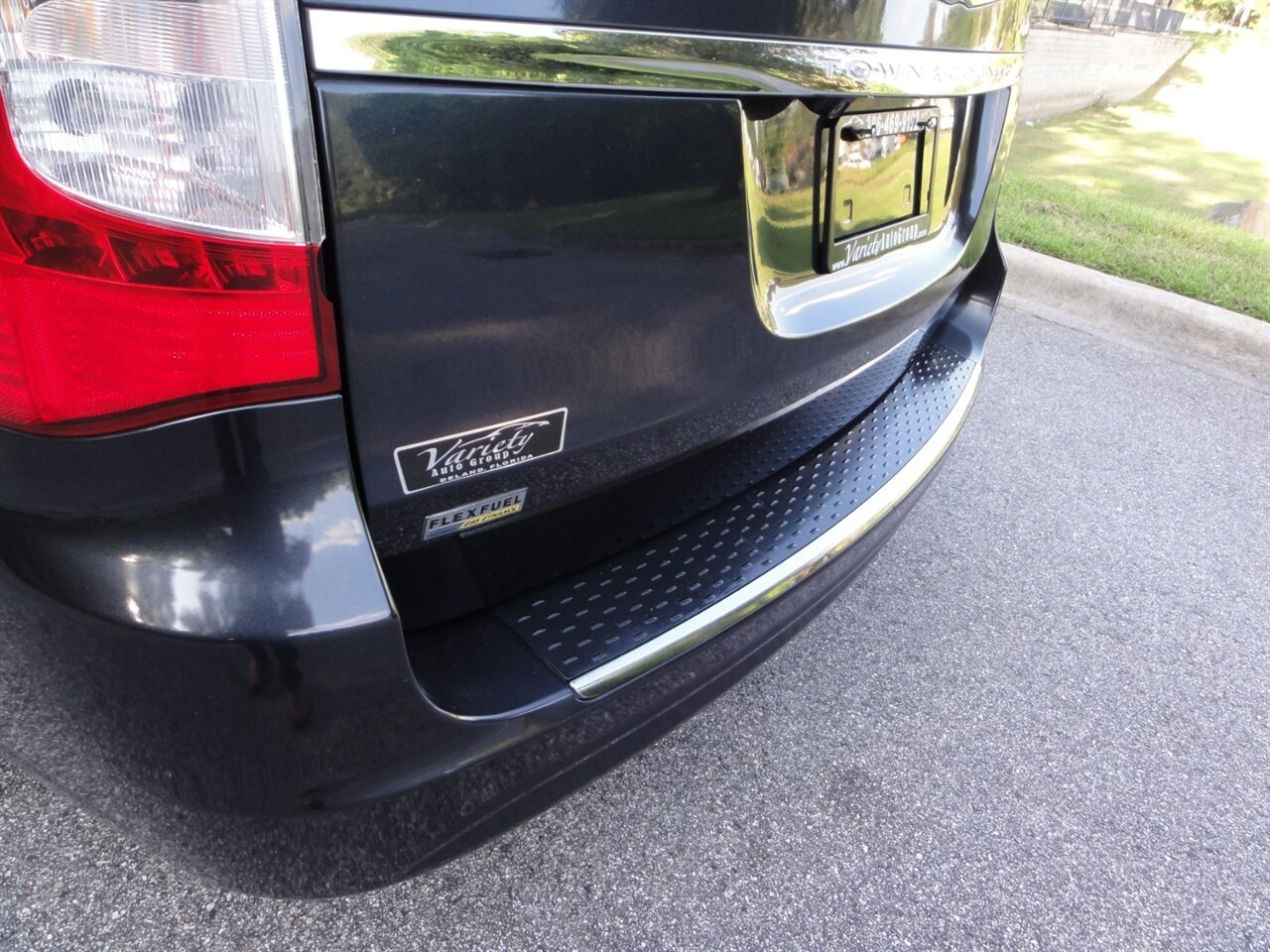 2014 Chrysler Town & Country Touring   - Photo 21 - Deland, FL 32720