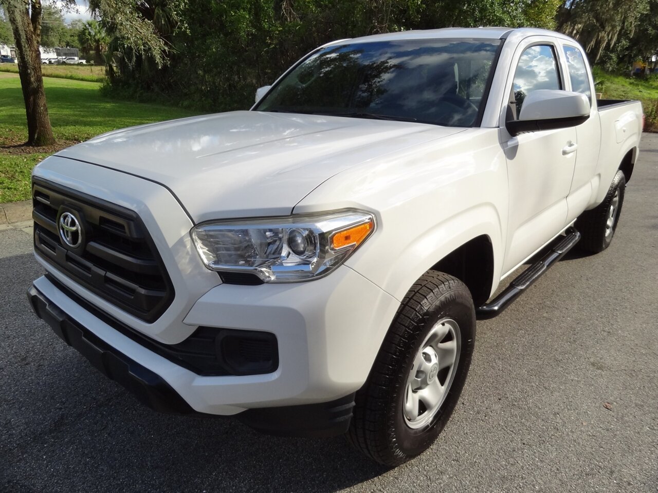 2016 Toyota Tacoma SR  Extended cab - Photo 2 - Deland, FL 32720