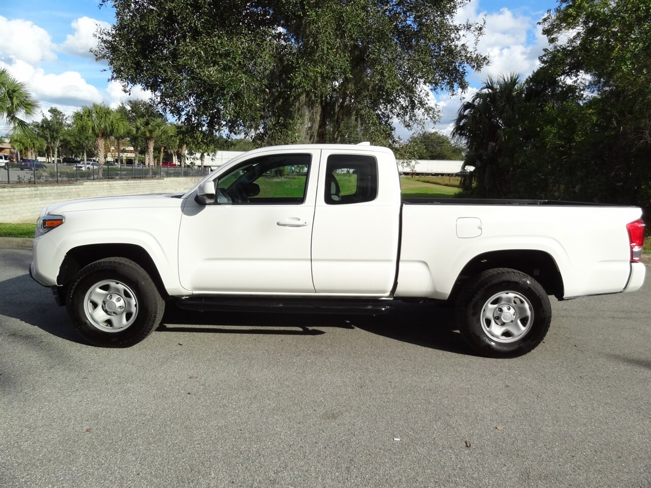 2016 Toyota Tacoma SR  Extended cab - Photo 14 - Deland, FL 32720