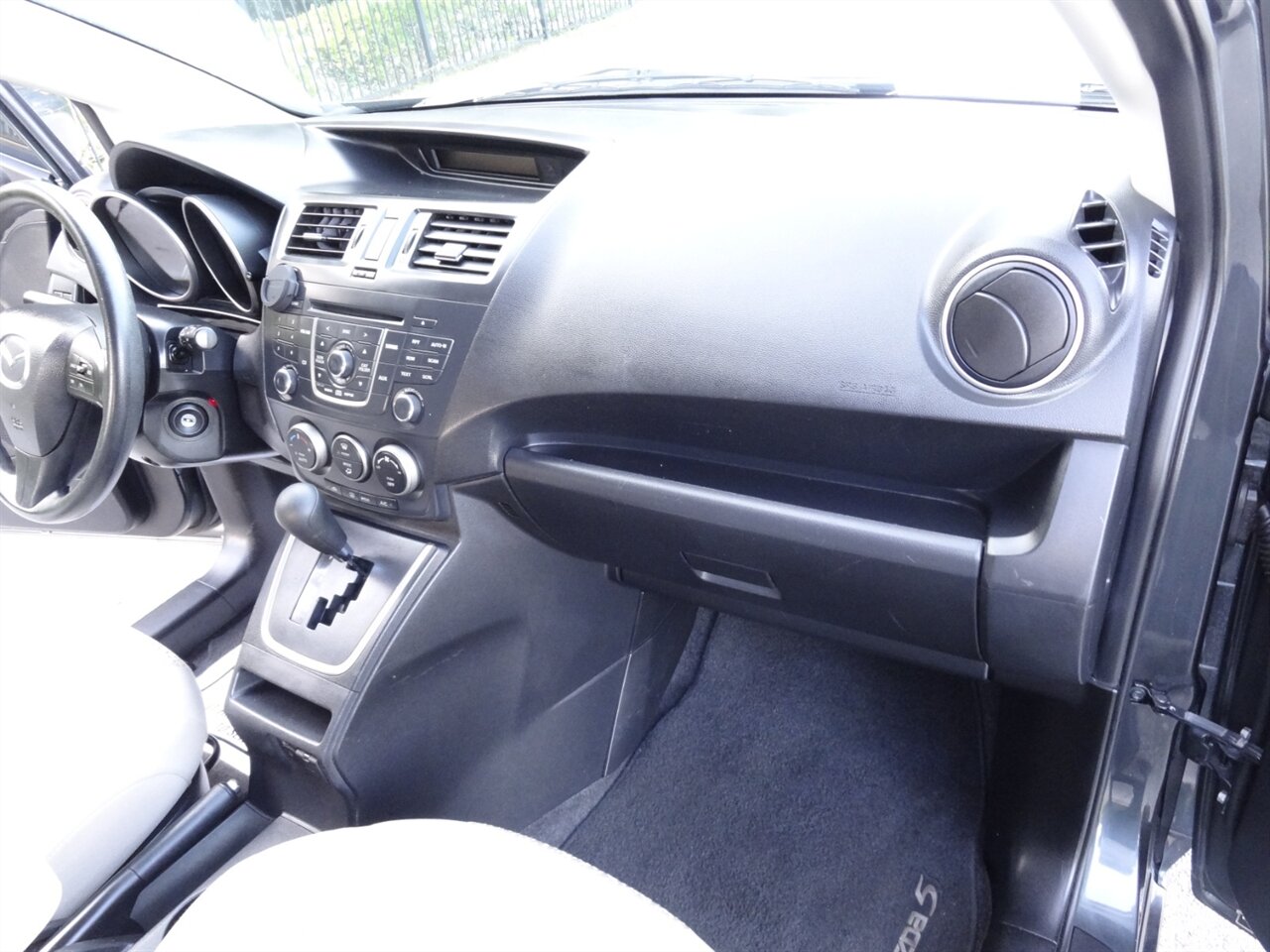 2012 Mazda Mazda5 Sport Wagon - Photo 43 - Deland, FL 32720