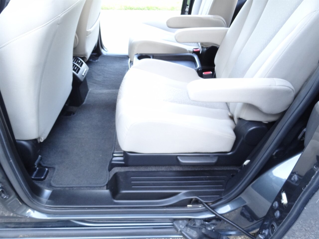 2012 Mazda Mazda5 Sport Wagon - Photo 37 - Deland, FL 32720