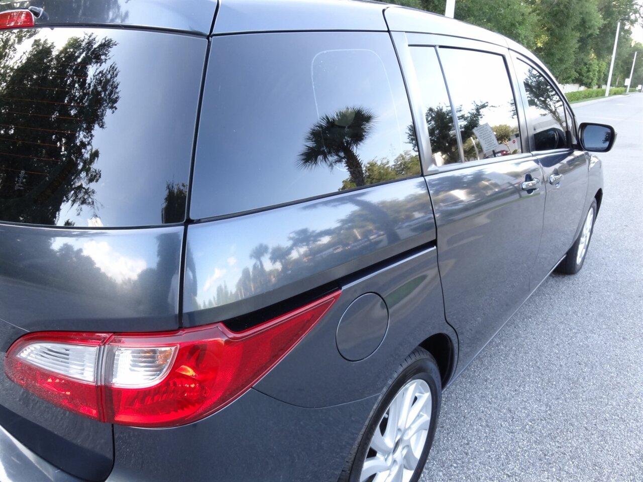2012 Mazda Mazda5 Sport Wagon - Photo 13 - Deland, FL 32720