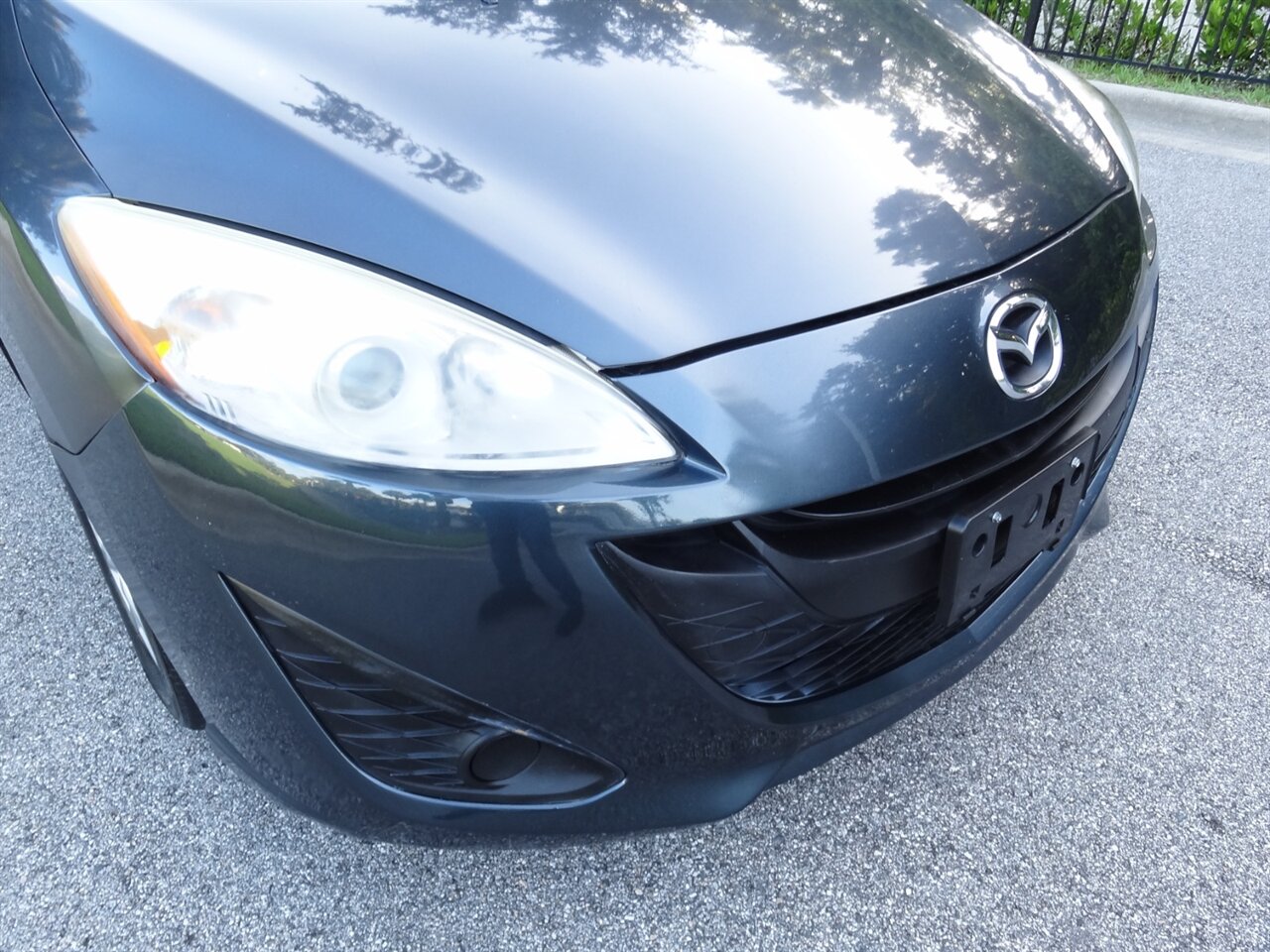2012 Mazda Mazda5 Sport Wagon - Photo 7 - Deland, FL 32720