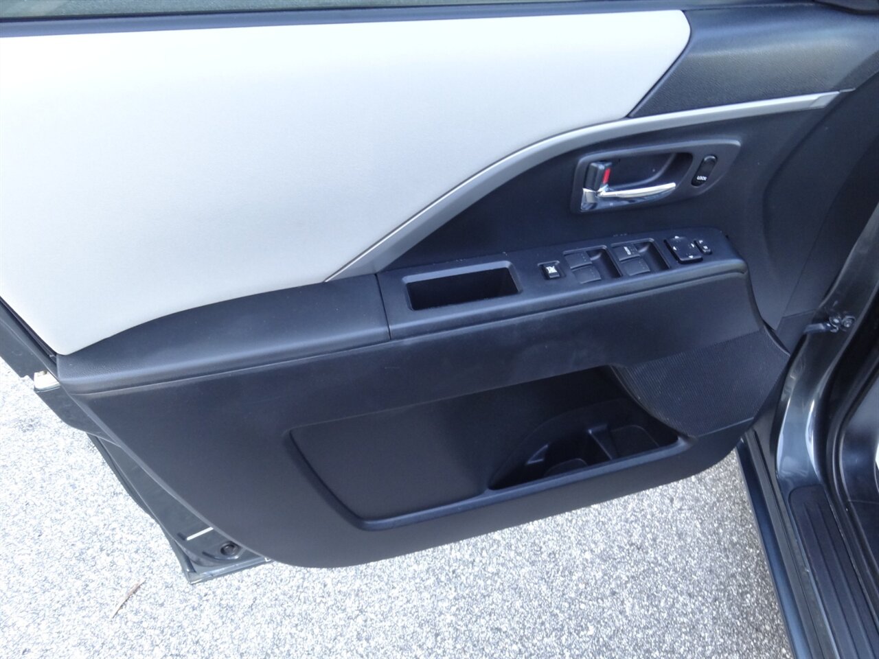 2012 Mazda Mazda5 Sport Wagon - Photo 28 - Deland, FL 32720