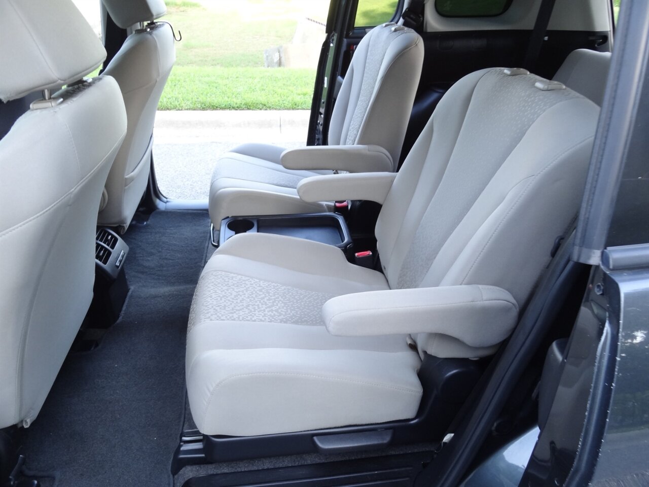 2012 Mazda Mazda5 Sport Wagon - Photo 34 - Deland, FL 32720