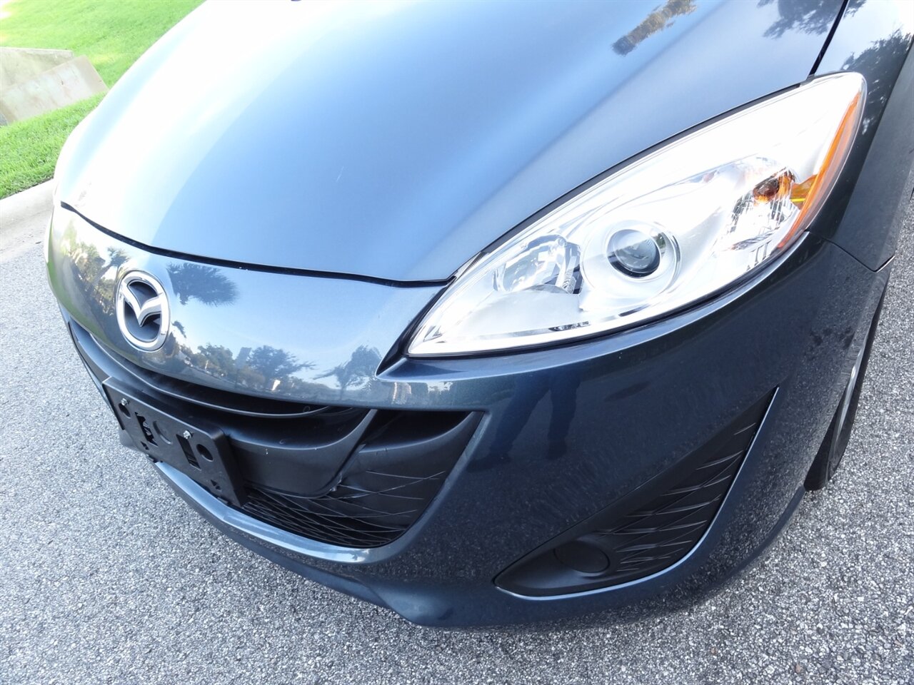 2012 Mazda Mazda5 Sport Wagon - Photo 6 - Deland, FL 32720