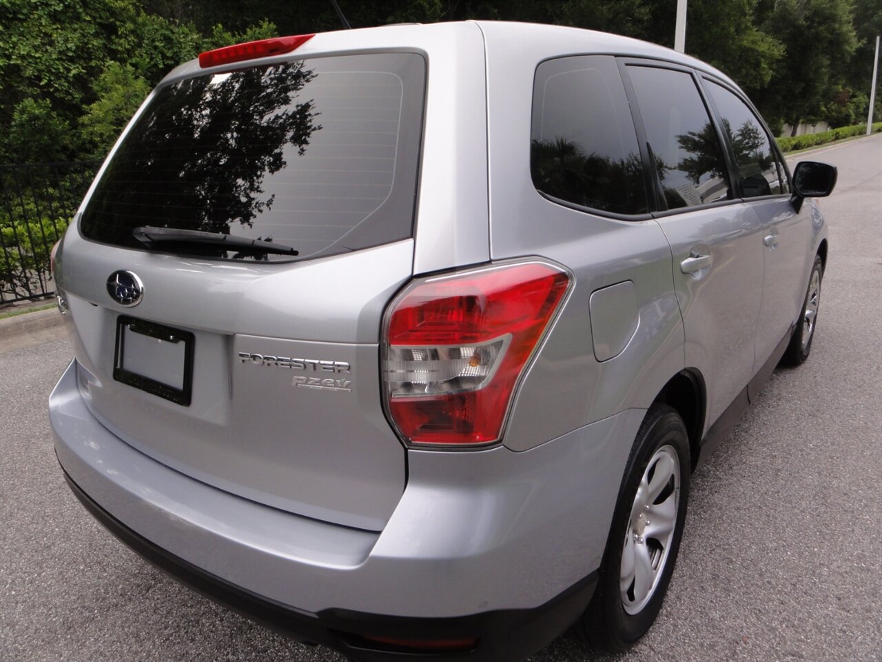 2015 Subaru Forester 2.5i - Photo 3 - Deland, FL 32720