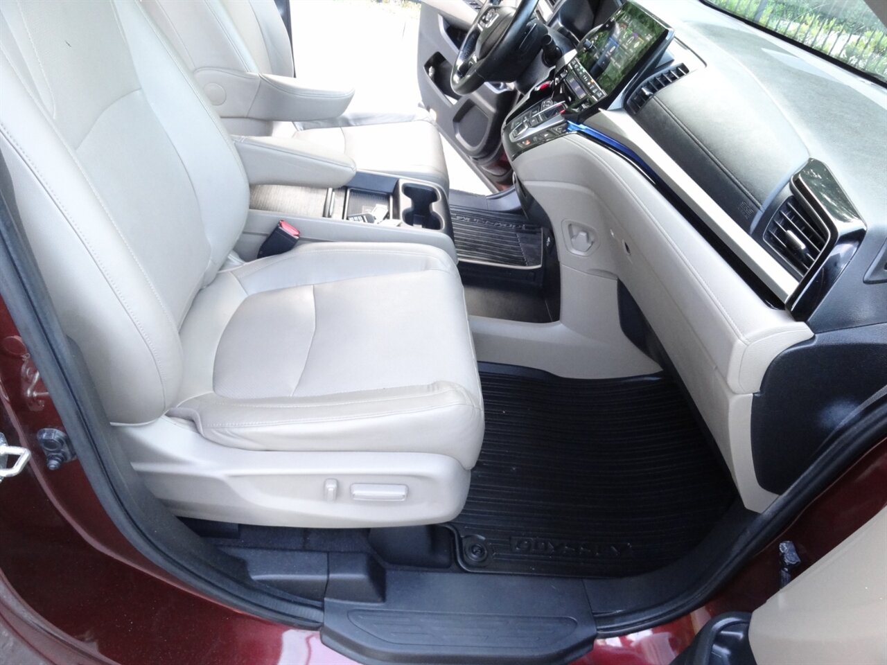 2018 Honda Odyssey Elite  Premium - Photo 49 - Deland, FL 32720