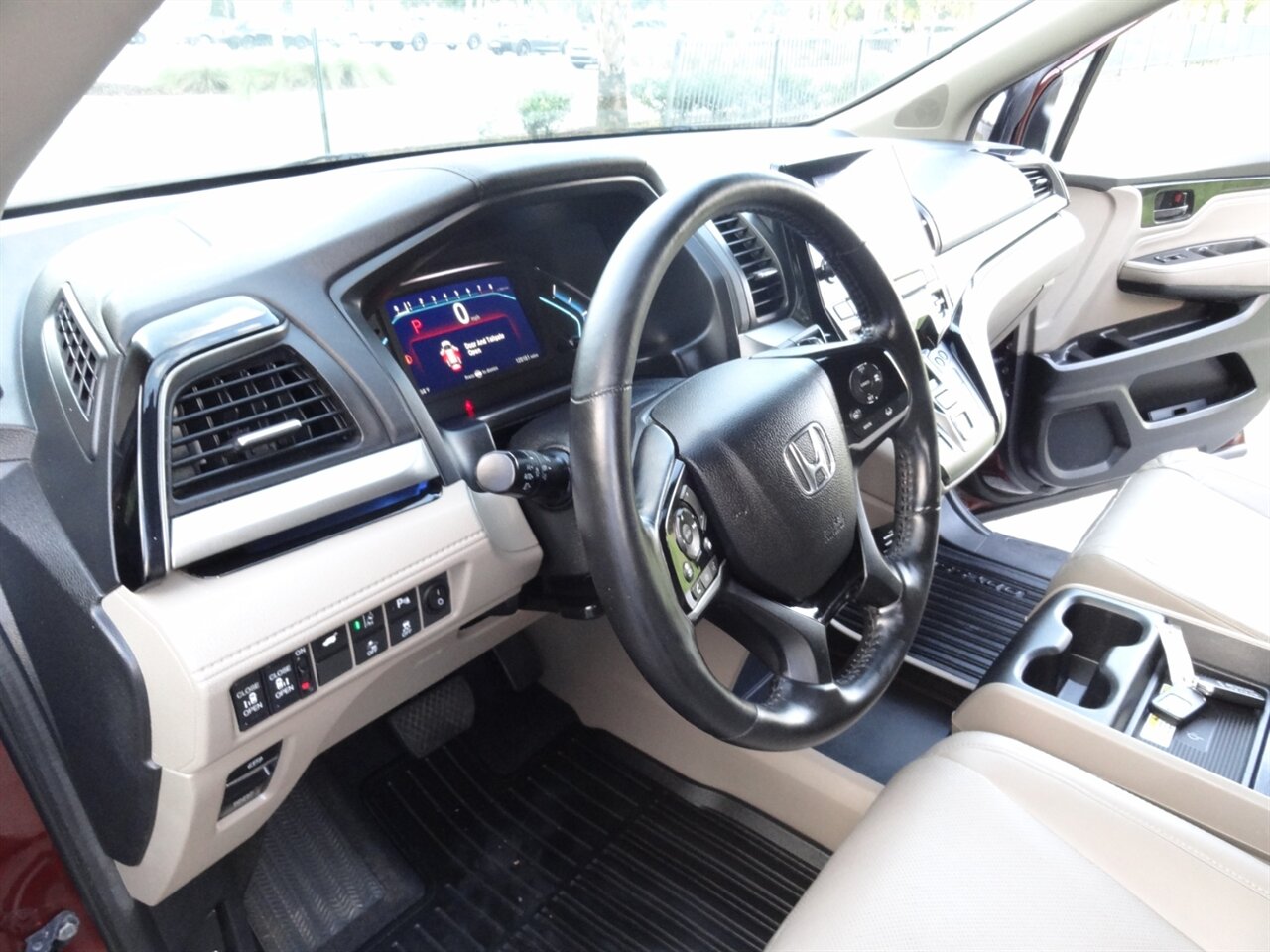 2018 Honda Odyssey Elite  Premium - Photo 34 - Deland, FL 32720