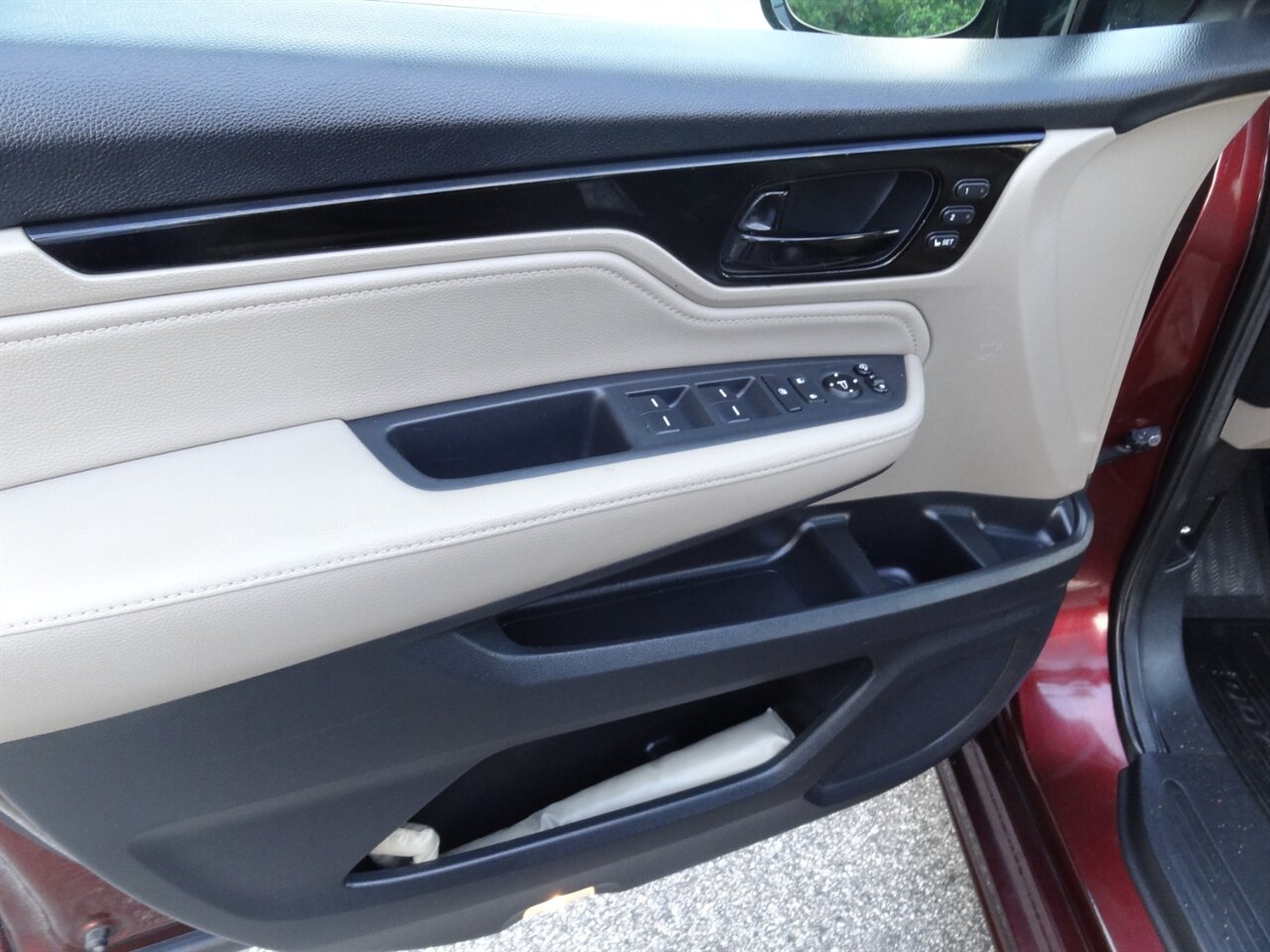 2018 Honda Odyssey Elite  Premium - Photo 33 - Deland, FL 32720