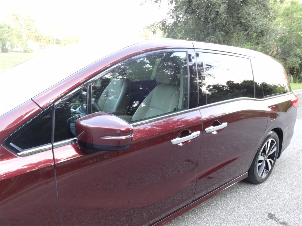 2018 Honda Odyssey Elite  Premium - Photo 11 - Deland, FL 32720