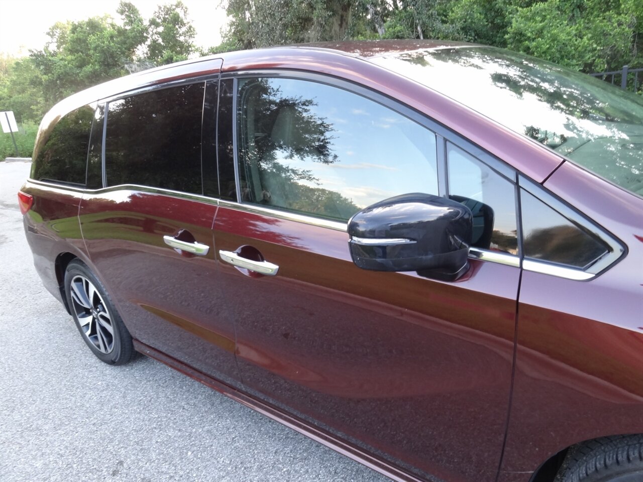 2018 Honda Odyssey Elite  Premium - Photo 10 - Deland, FL 32720