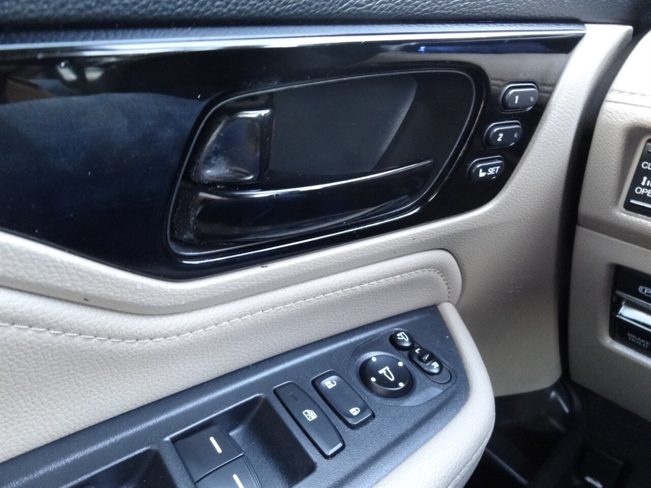 2018 Honda Odyssey Elite  Premium - Photo 54 - Deland, FL 32720