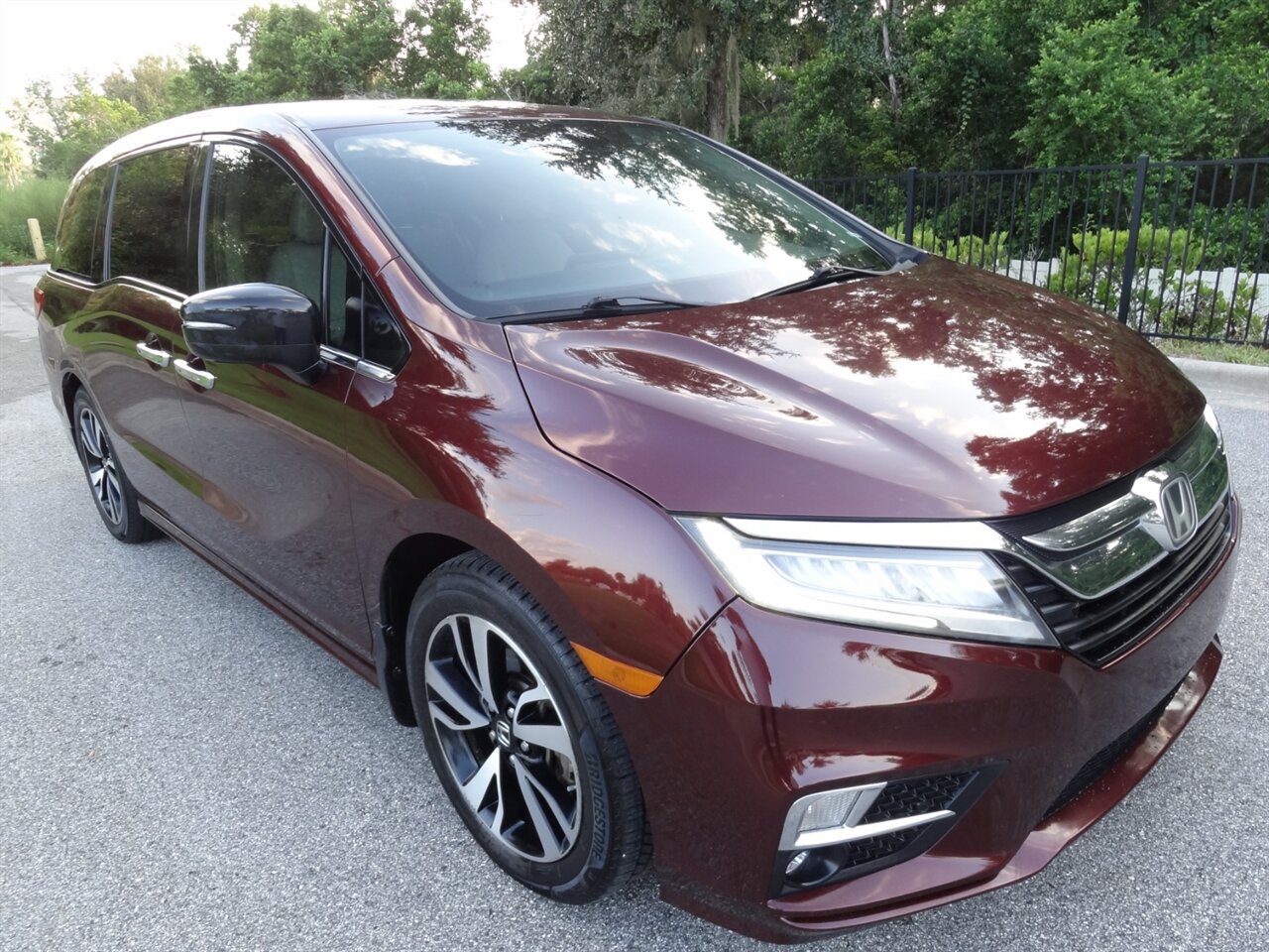 2018 Honda Odyssey Elite  Premium - Photo 1 - Deland, FL 32720
