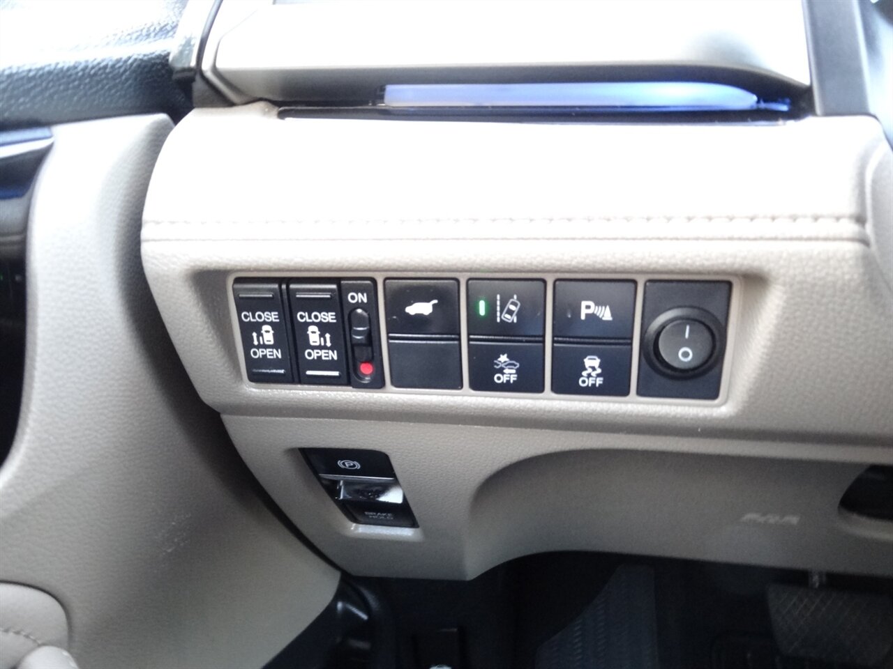 2018 Honda Odyssey Elite  Premium - Photo 55 - Deland, FL 32720