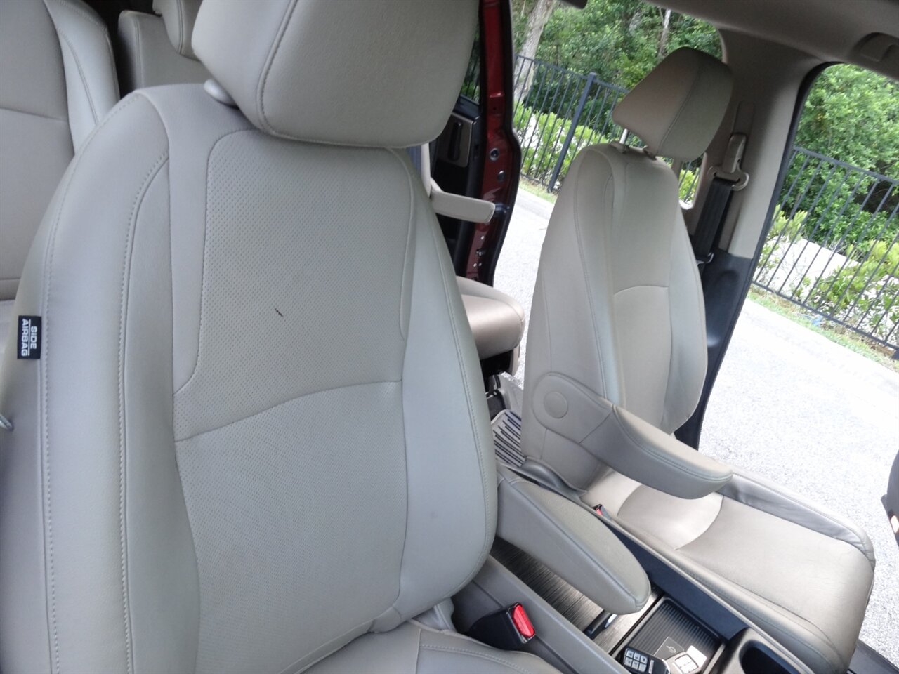 2018 Honda Odyssey Elite  Premium - Photo 50 - Deland, FL 32720