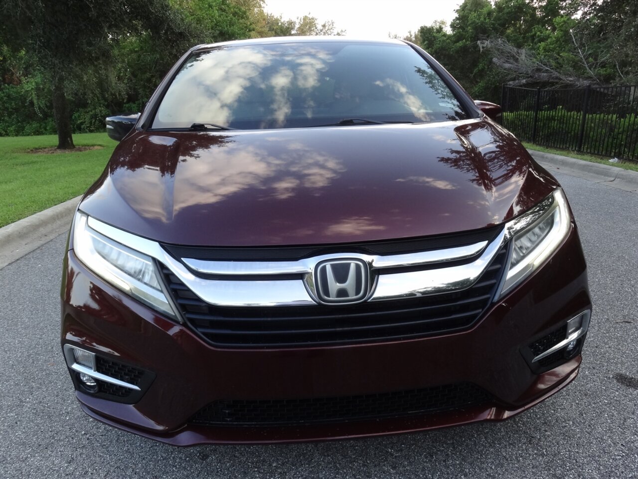 2018 Honda Odyssey Elite  Premium - Photo 5 - Deland, FL 32720