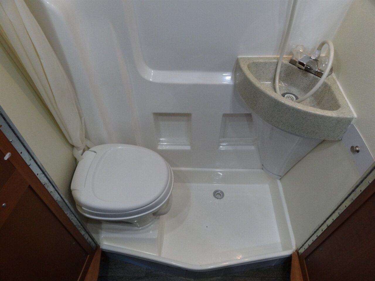 2014 Roadtrek RS ETREK - Photo 66 - Deland, FL 32720